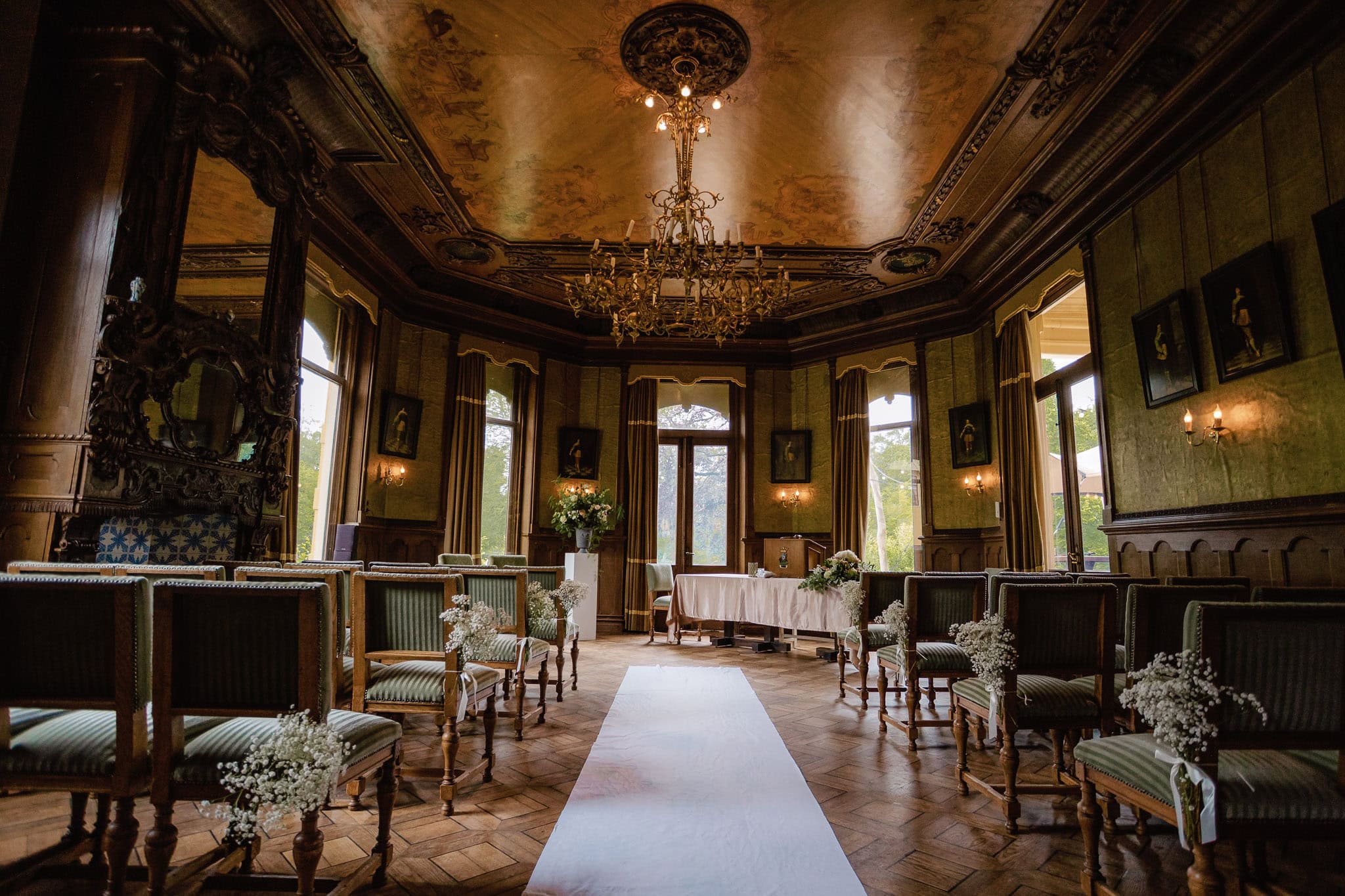 Historische Ridderzaal als ceremonielocatie voor een bruiloft bij Borg Nienoord